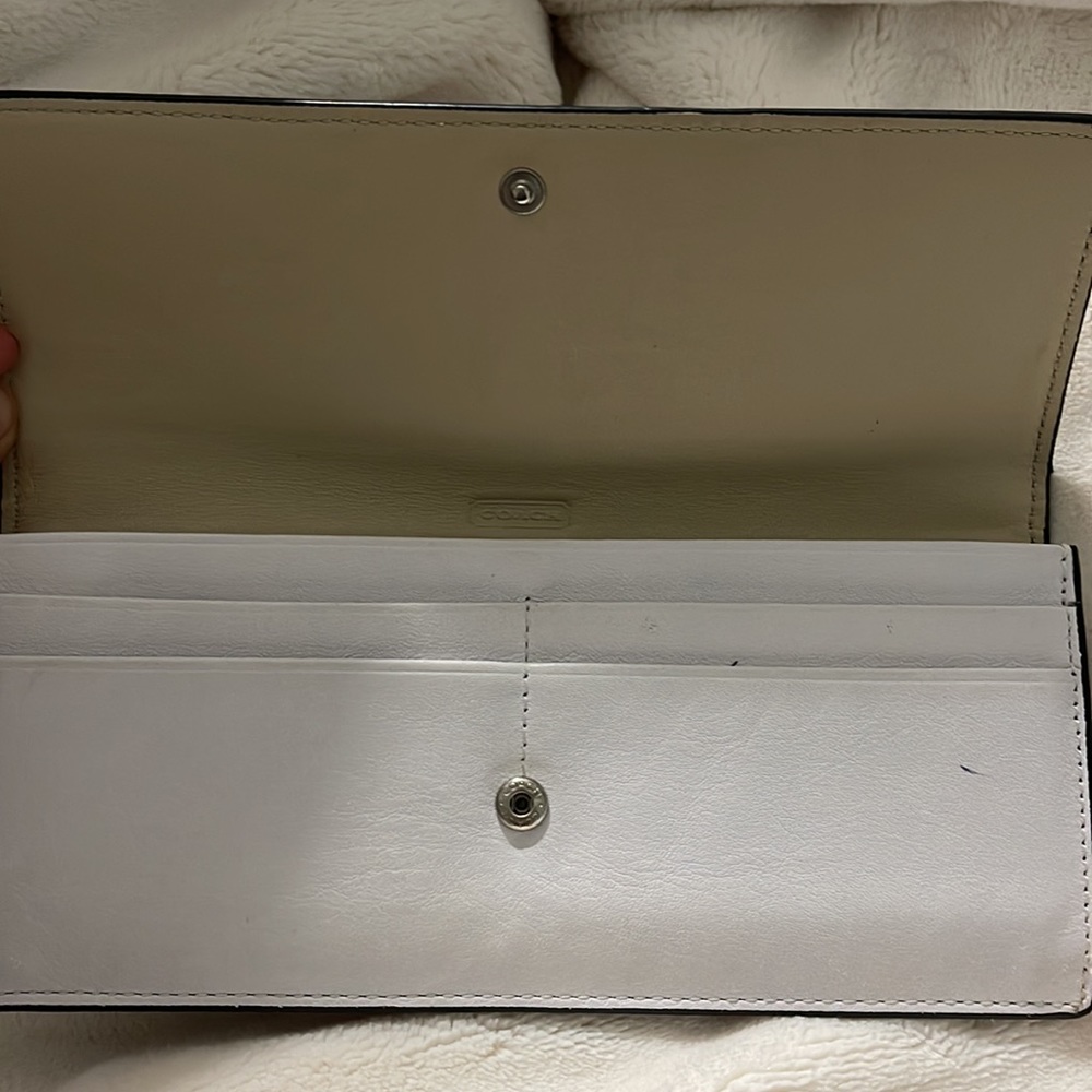 Coach Wallet - Picture 4 of 4